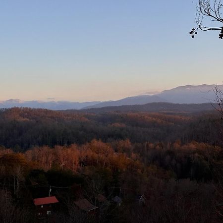 Smoky Paws - Exceptional Cabin, Stunning Mountain Views, Hot Tub, Tranquil, Gigabit Internet, Free L2 Ev Піджен-Фордж Екстер'єр фото