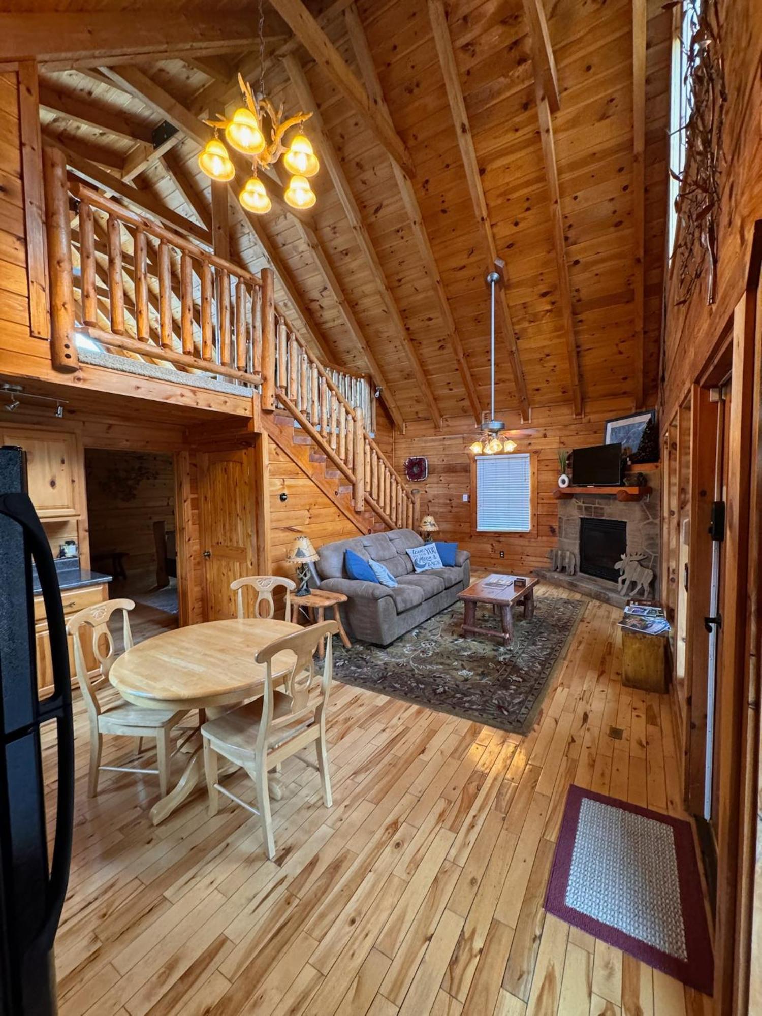 Smoky Paws - Exceptional Cabin, Stunning Mountain Views, Hot Tub, Tranquil, Gigabit Internet, Free L2 Ev Піджен-Фордж Екстер'єр фото